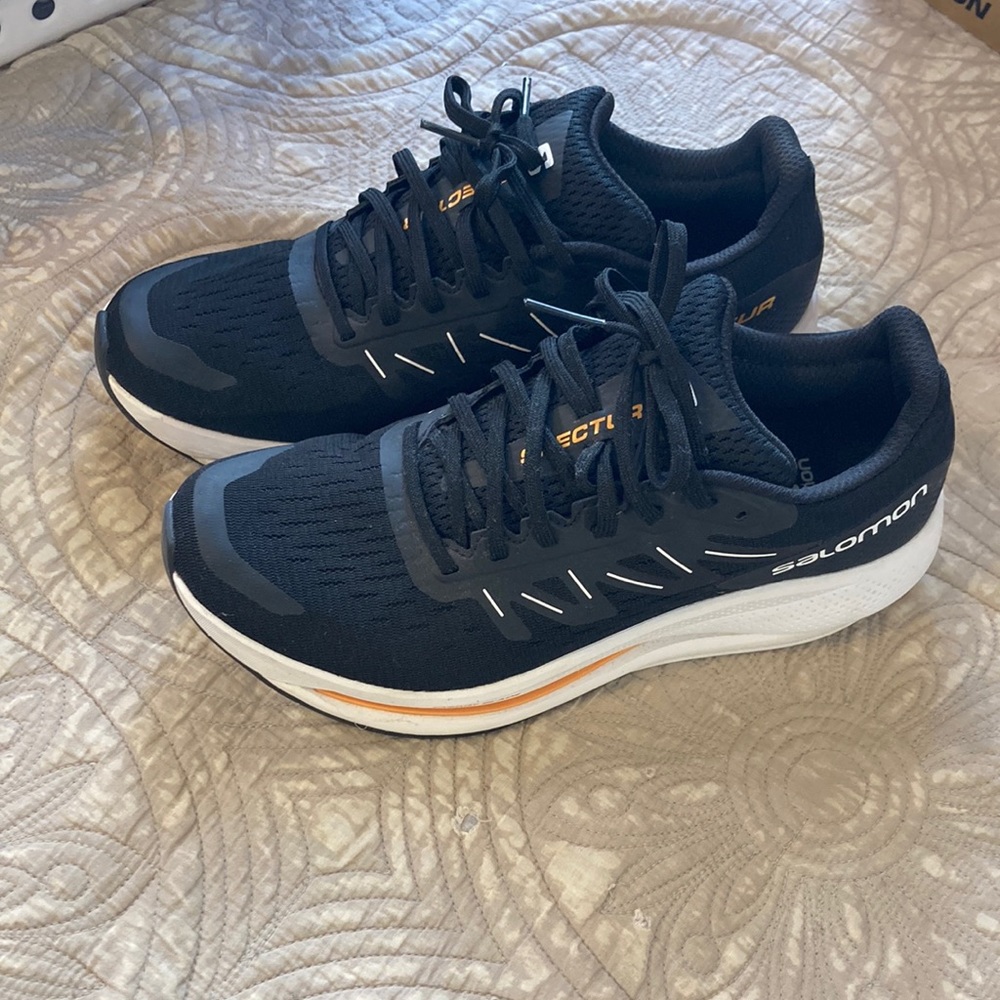 Salomon Specturs running shoes